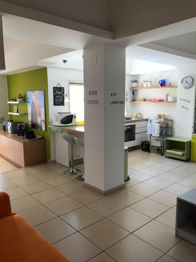 Attico Delle Pomelie Apartment Санта Тереза ди Рива Екстериор снимка